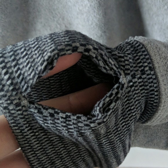 Ivivva Hold Your Warmth 1/2 zip - Picture 5 of 6